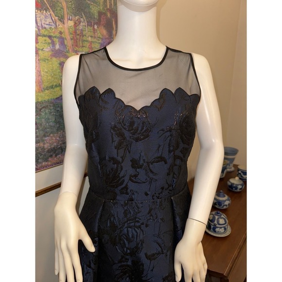 Luxe by Carmen Marc Valvo Blue and Black Cocktail Dress Size 4 - Picture 2 of 8